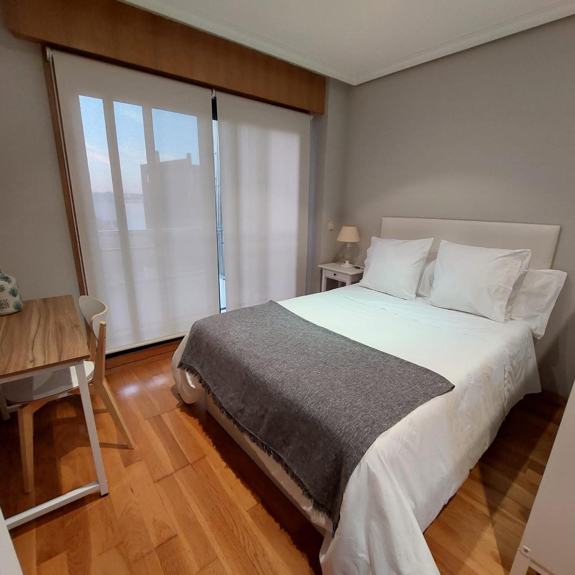 Estudio Centrico Con Garaje Y Vistas Al Mar. Vigo Ngoại thất bức ảnh