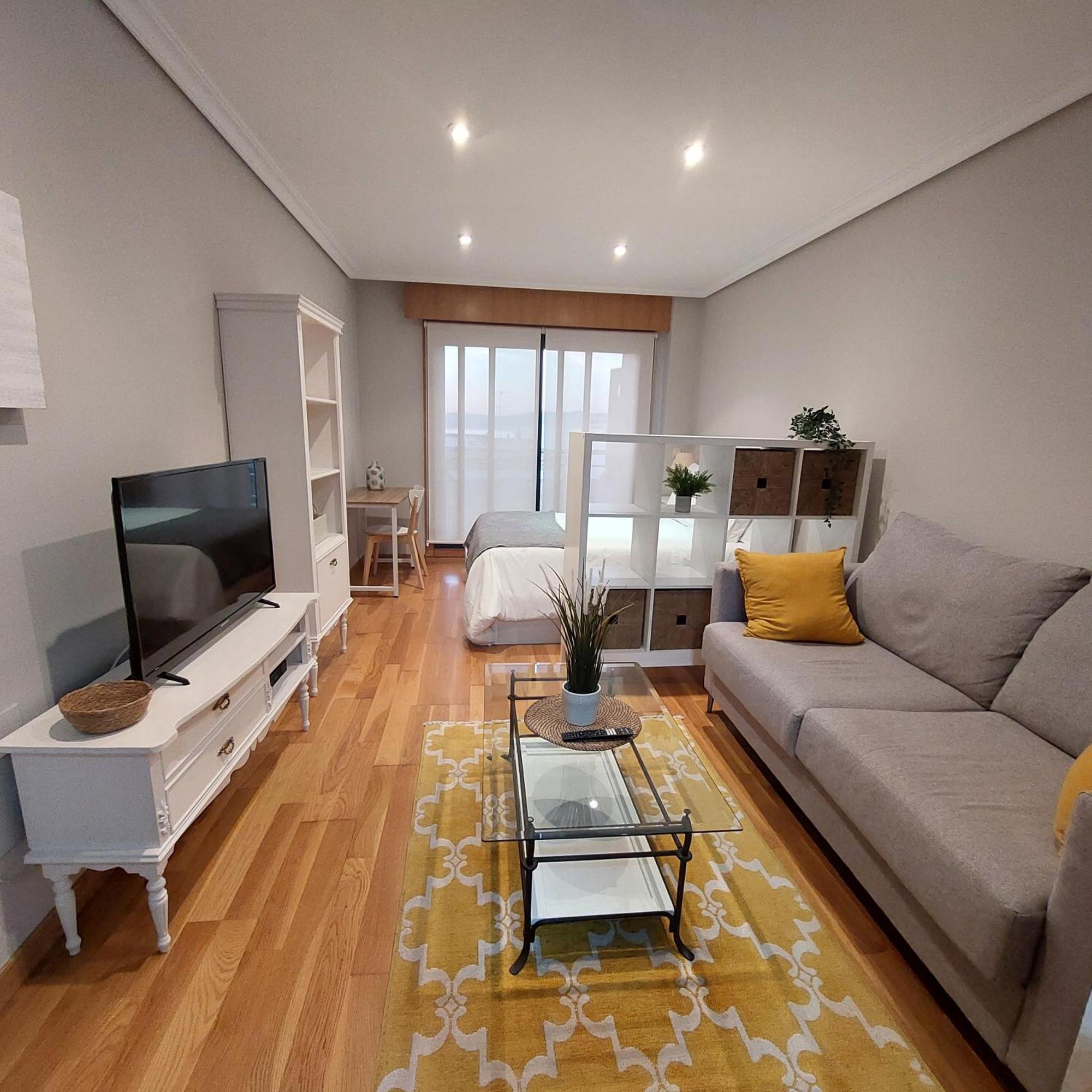 Estudio Centrico Con Garaje Y Vistas Al Mar. Vigo Ngoại thất bức ảnh