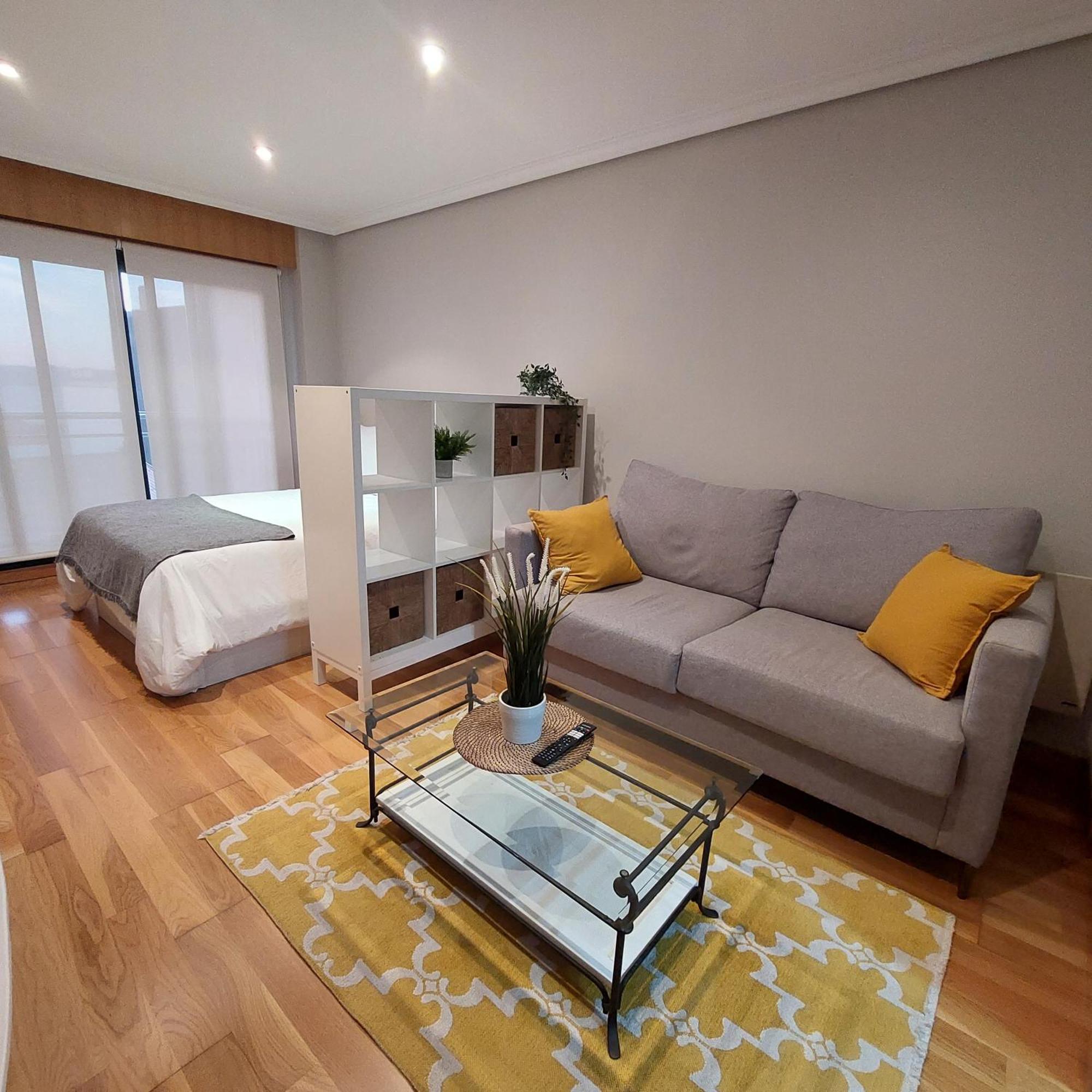 Estudio Centrico Con Garaje Y Vistas Al Mar. Vigo Ngoại thất bức ảnh